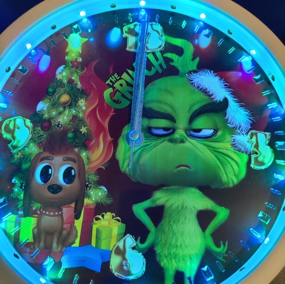 Grinch clock - Picture 10 of 14
